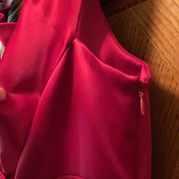 Tahari Stunning  Red Dress new condition - Picture 3 of 6